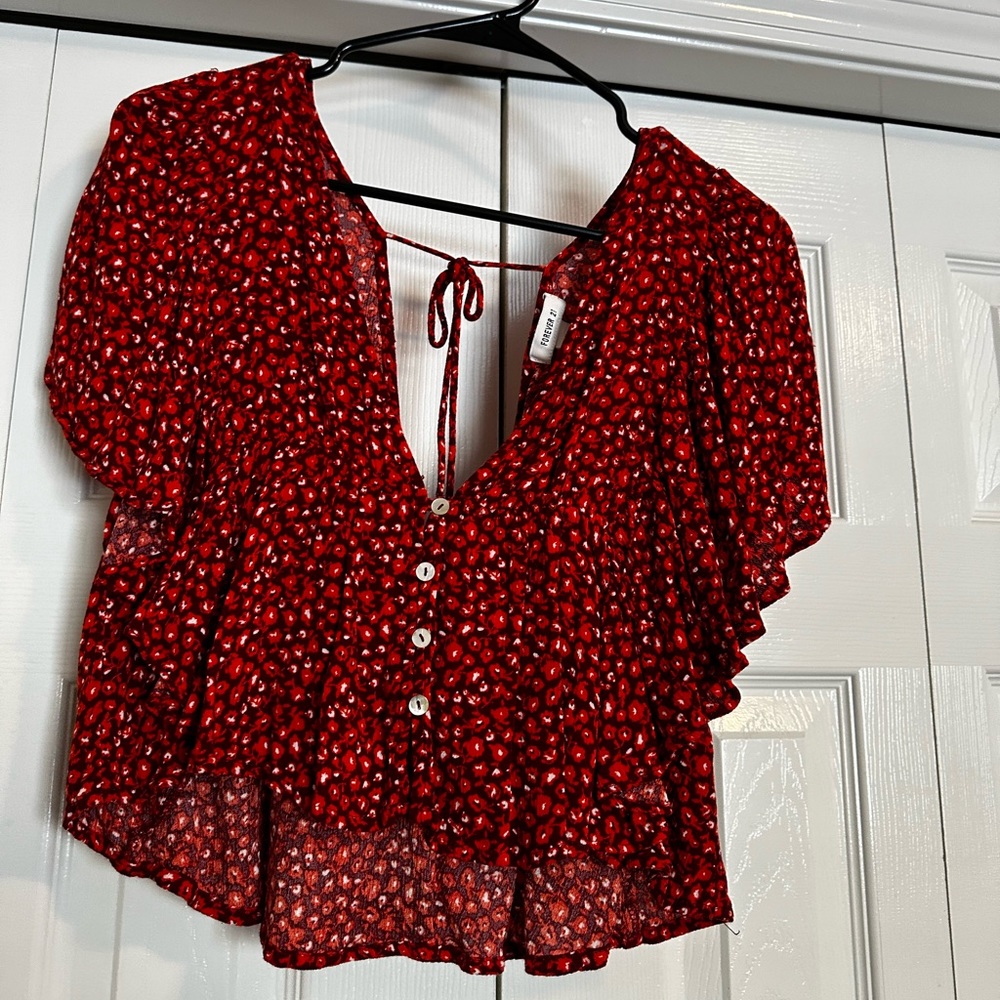 Forever 21 Red Floral Cropped Button Blouse